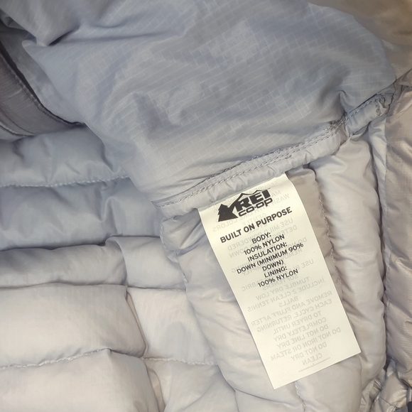 New REI Co-op Magma Women's 850 Down Hoodie| Medium| Lavender/ Light Pueple - Picture 10 of 15